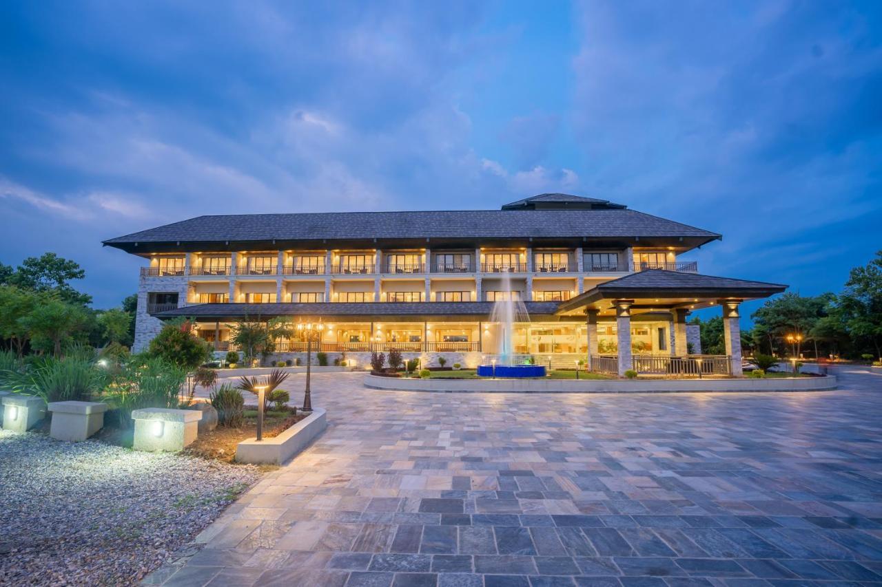 Soaltee Westend Resort Chitwan Buitenkant foto