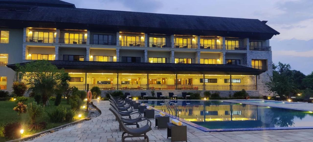 Soaltee Westend Resort Chitwan Buitenkant foto